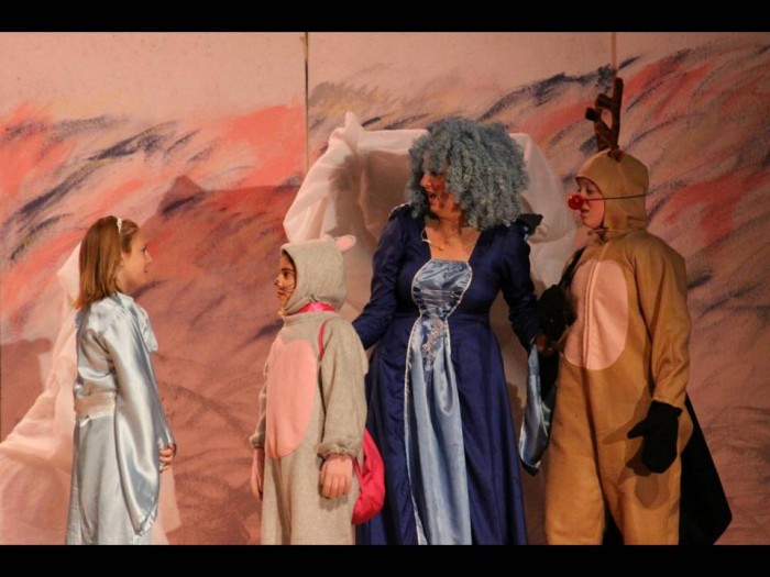 2008 CommunityXmasPlay-024.jpg